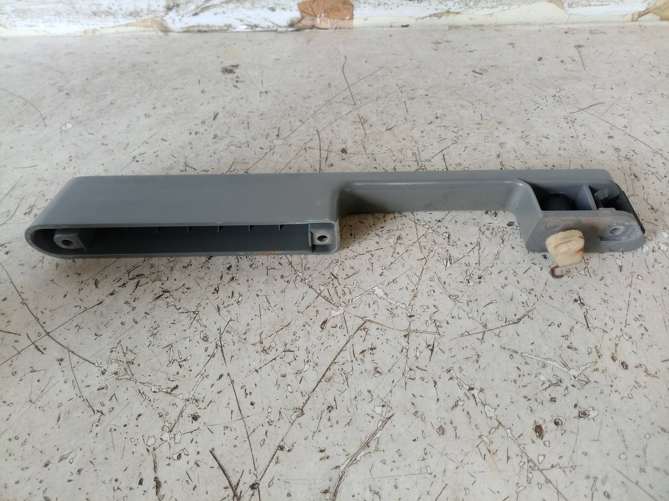 Maniglia int. apertura porta ant. sx. Maniglia int. apertura porta ant. sx.