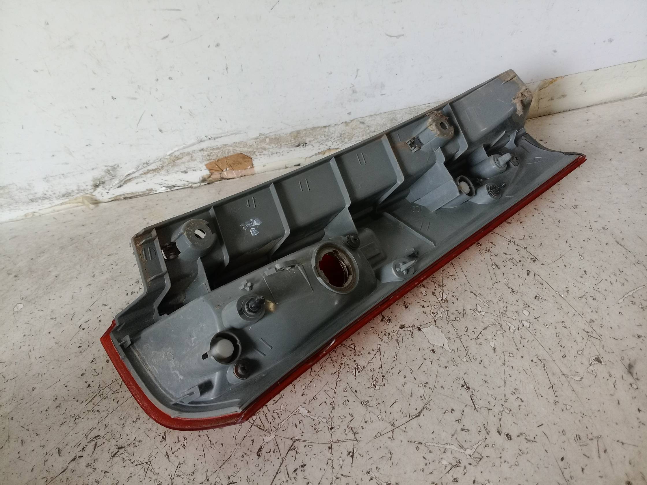 Fanale post. parte sup. sx.