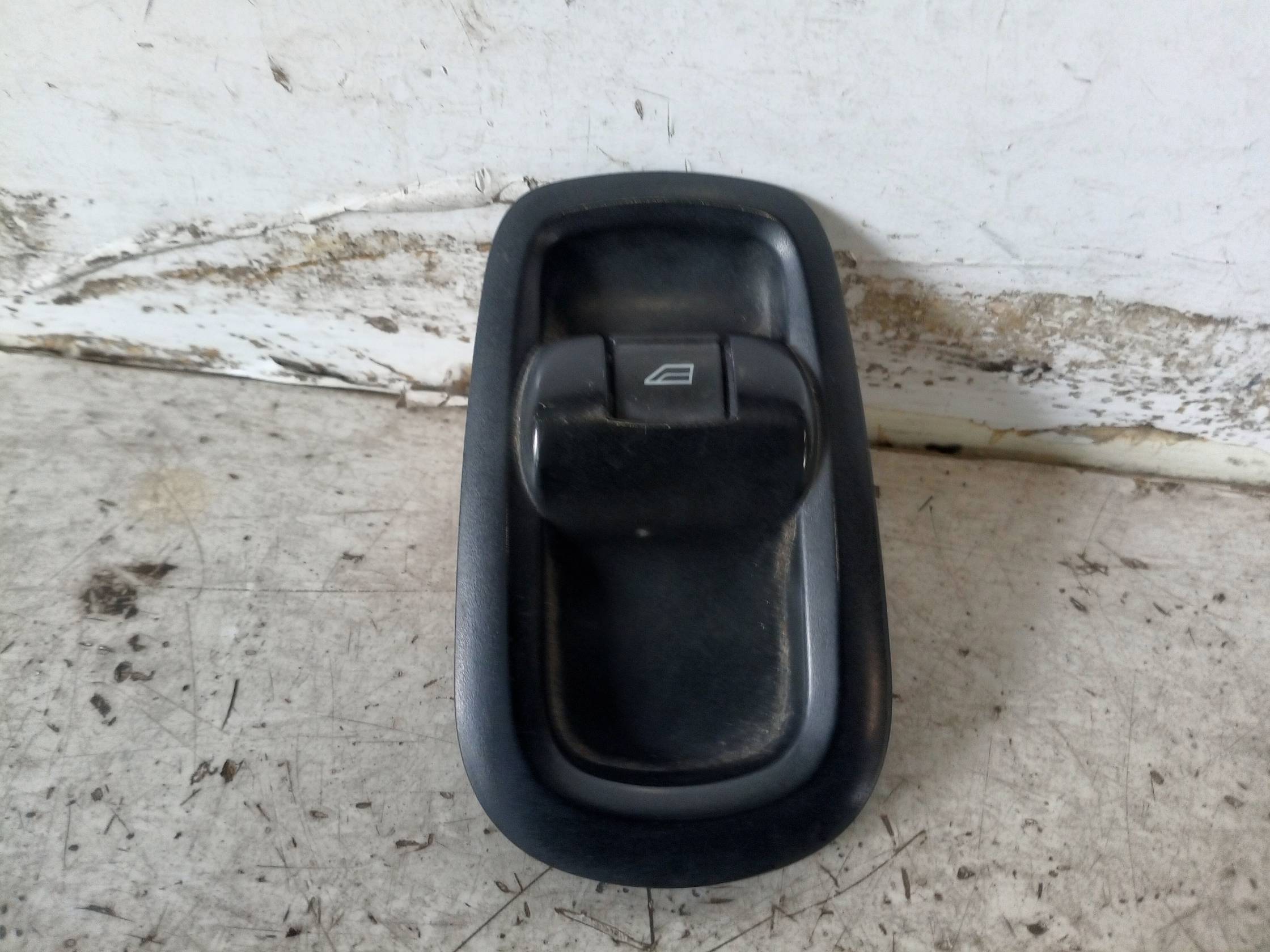 Blocco comandi alzacristalli dx.