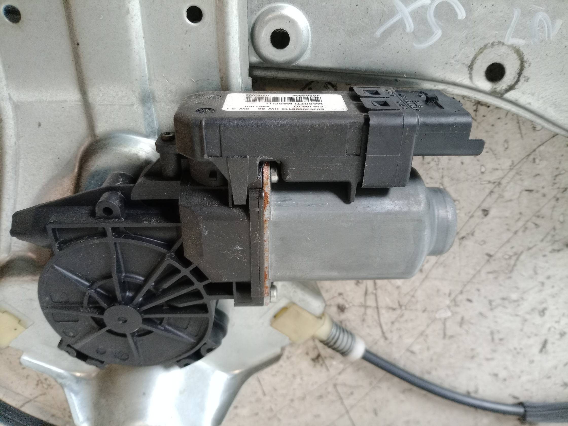 Alzacristallo elettr. porta ant. sx.