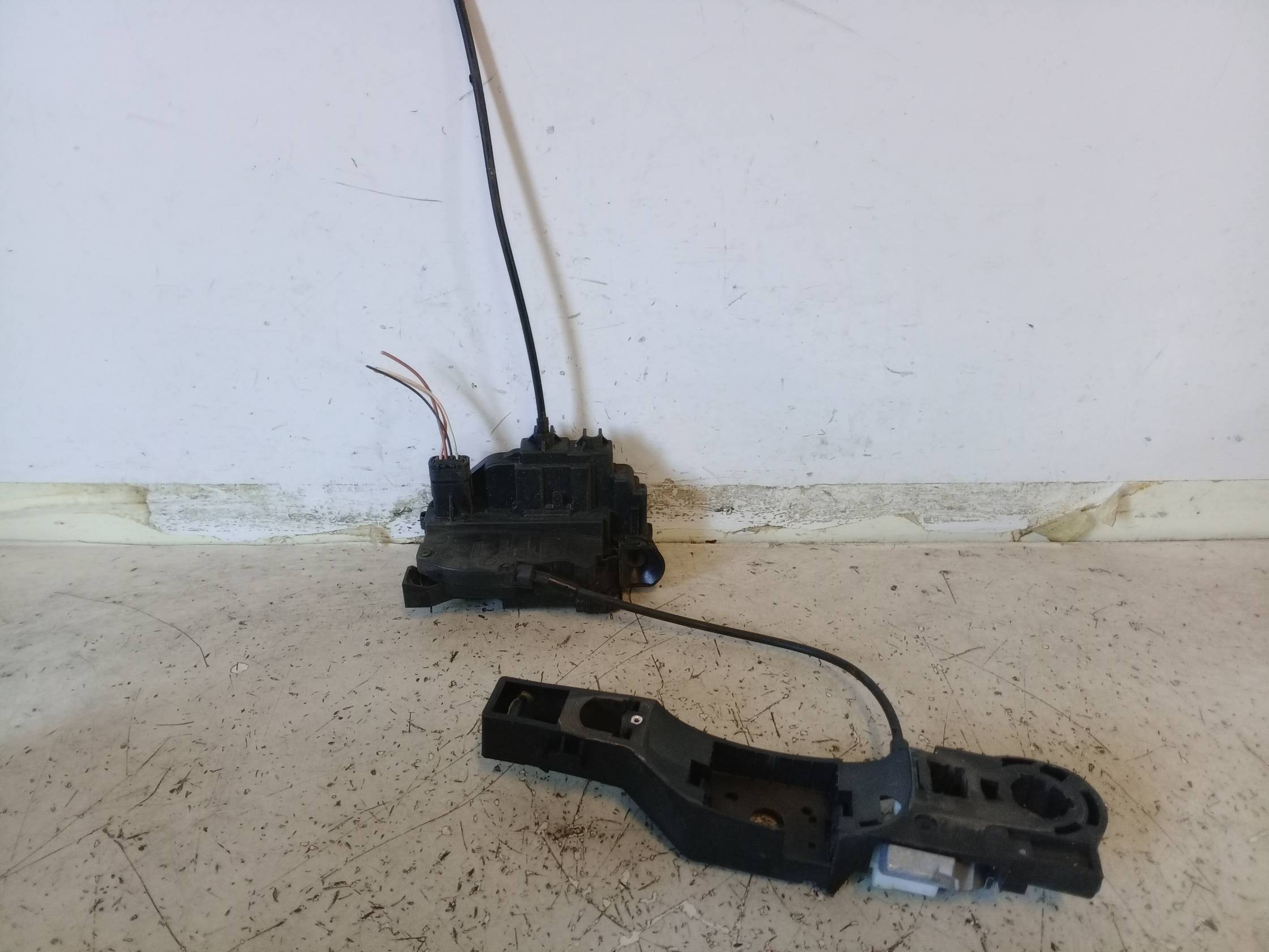 Serratura chiusura c.zta porta ant. sx.