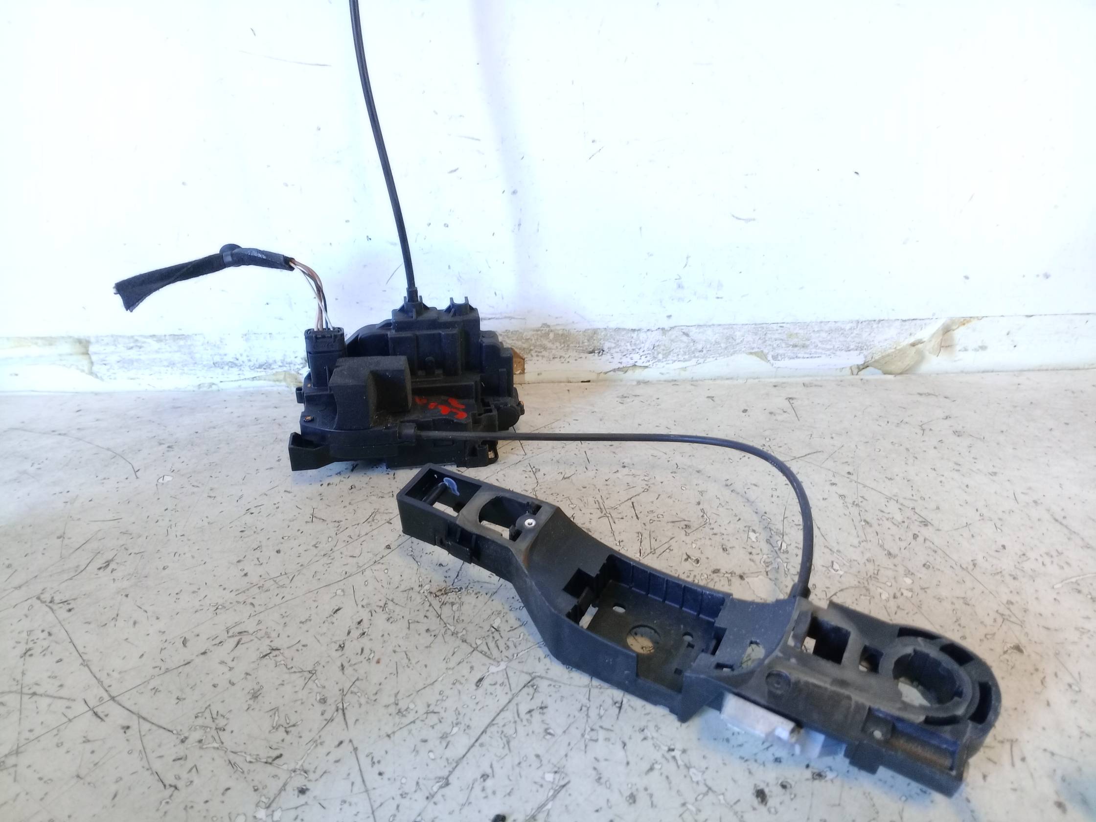 Serratura chiusura c.zta porta post. sx. Serratura chiusura c.zta porta post. sx.