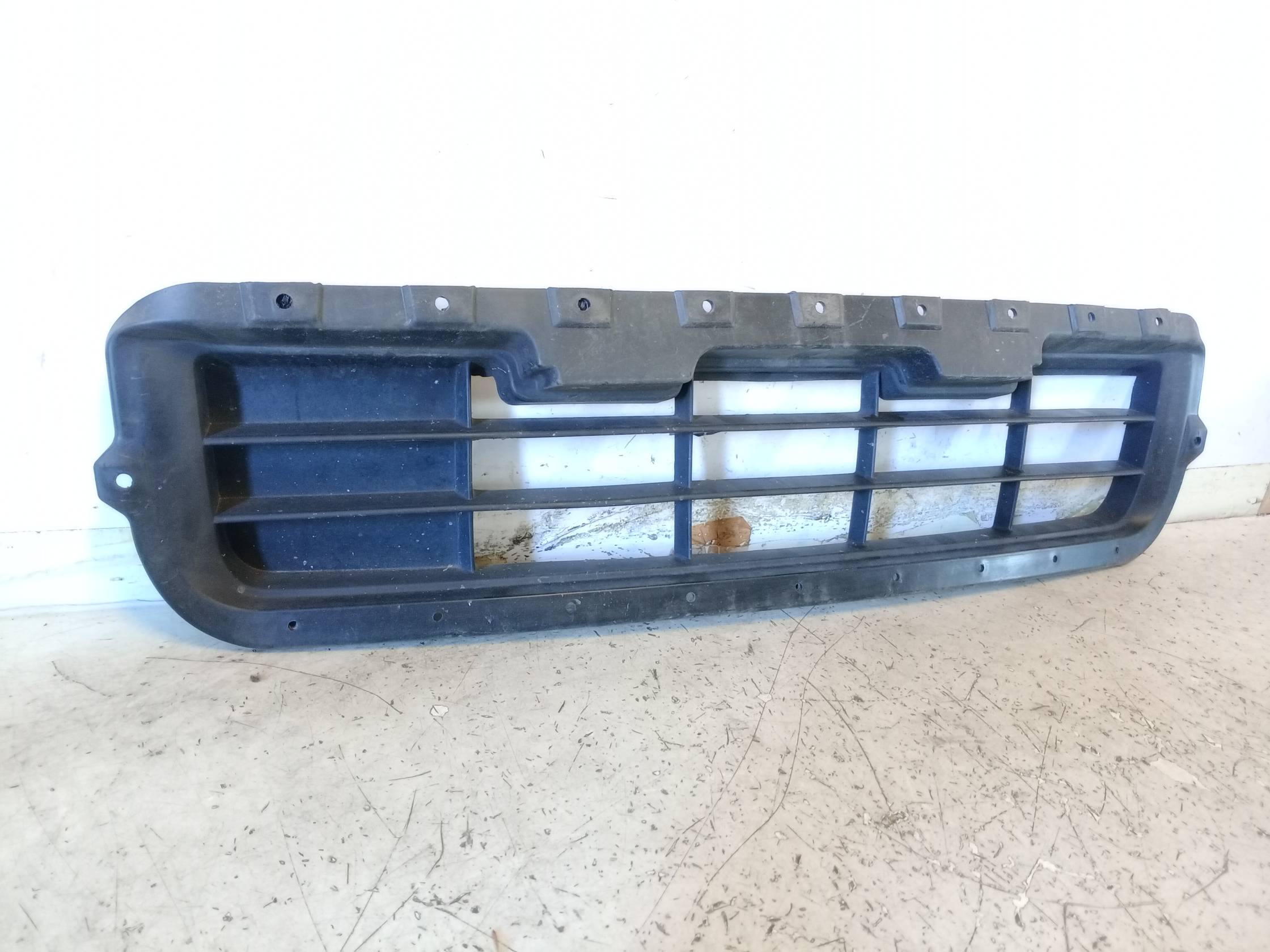 Griglia inf. paraurti ant.