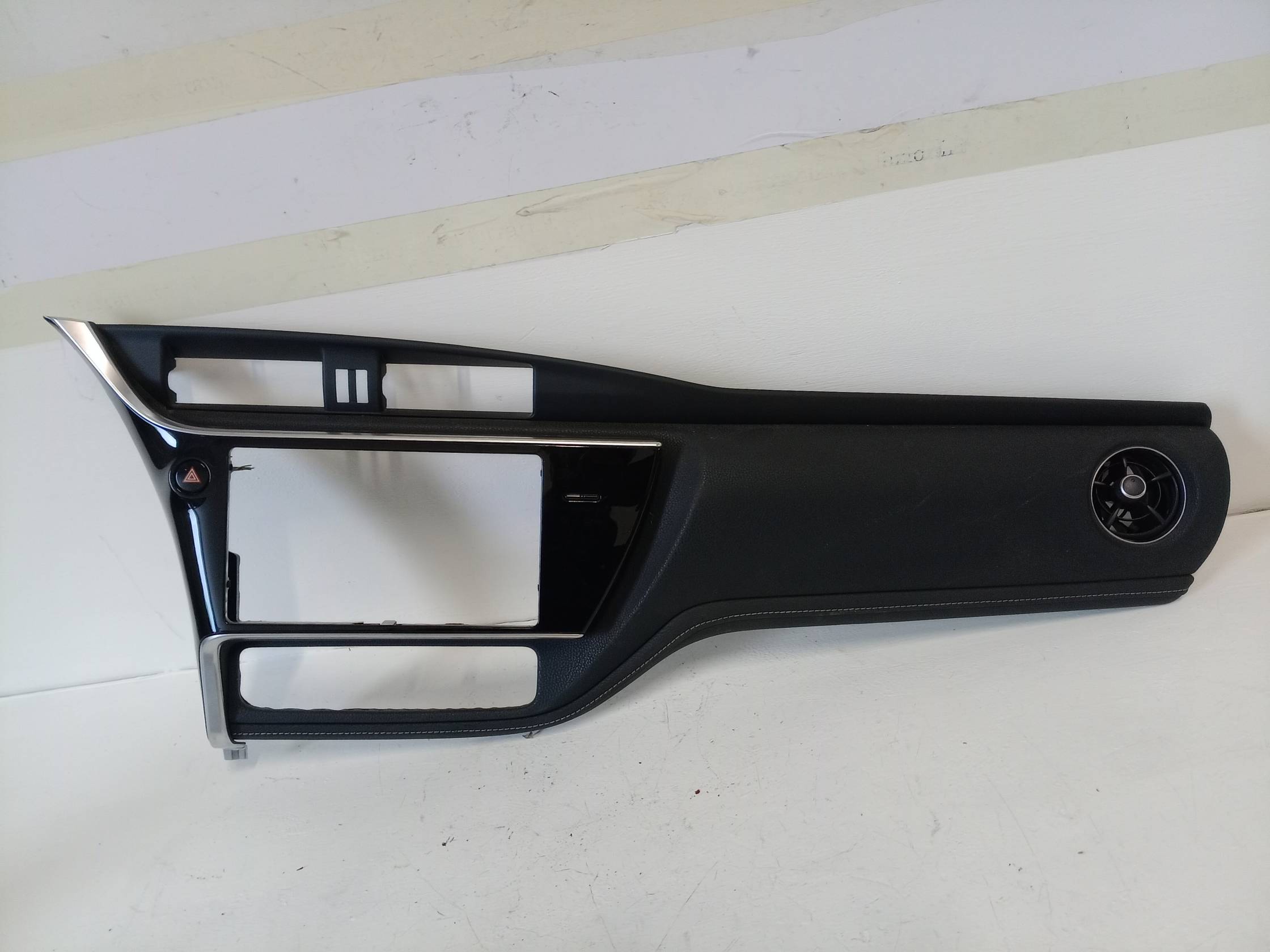 Bocchetta aria lat. cruscotto dx.