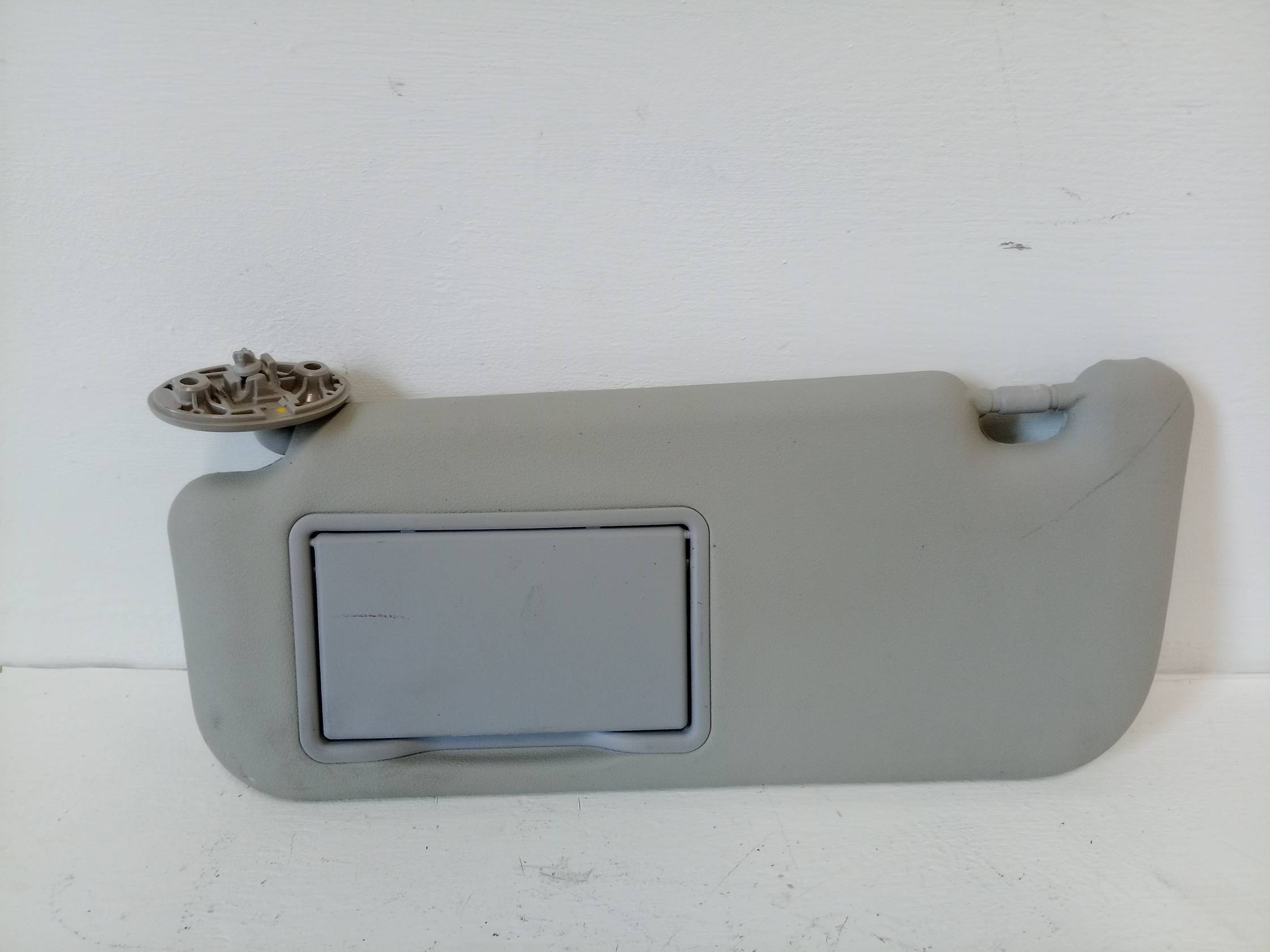 Aletta parasole parabrezza sx.