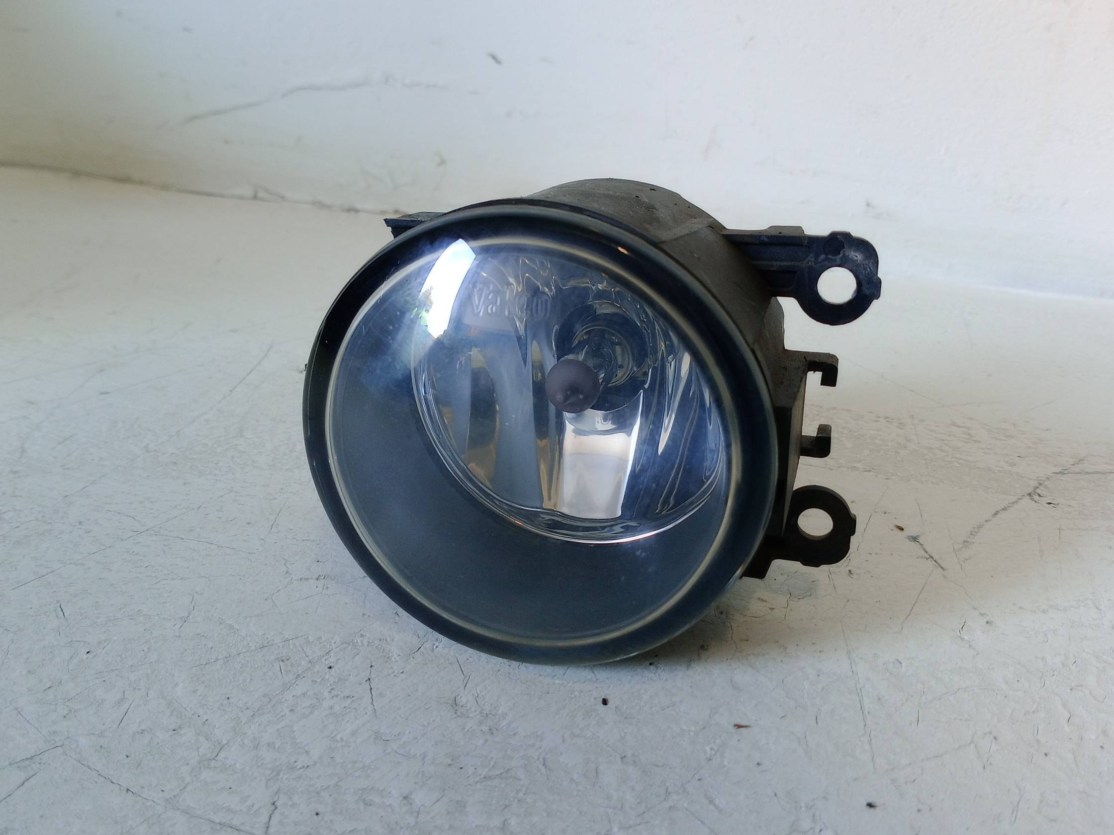 Proiettore fendinebbia dx.