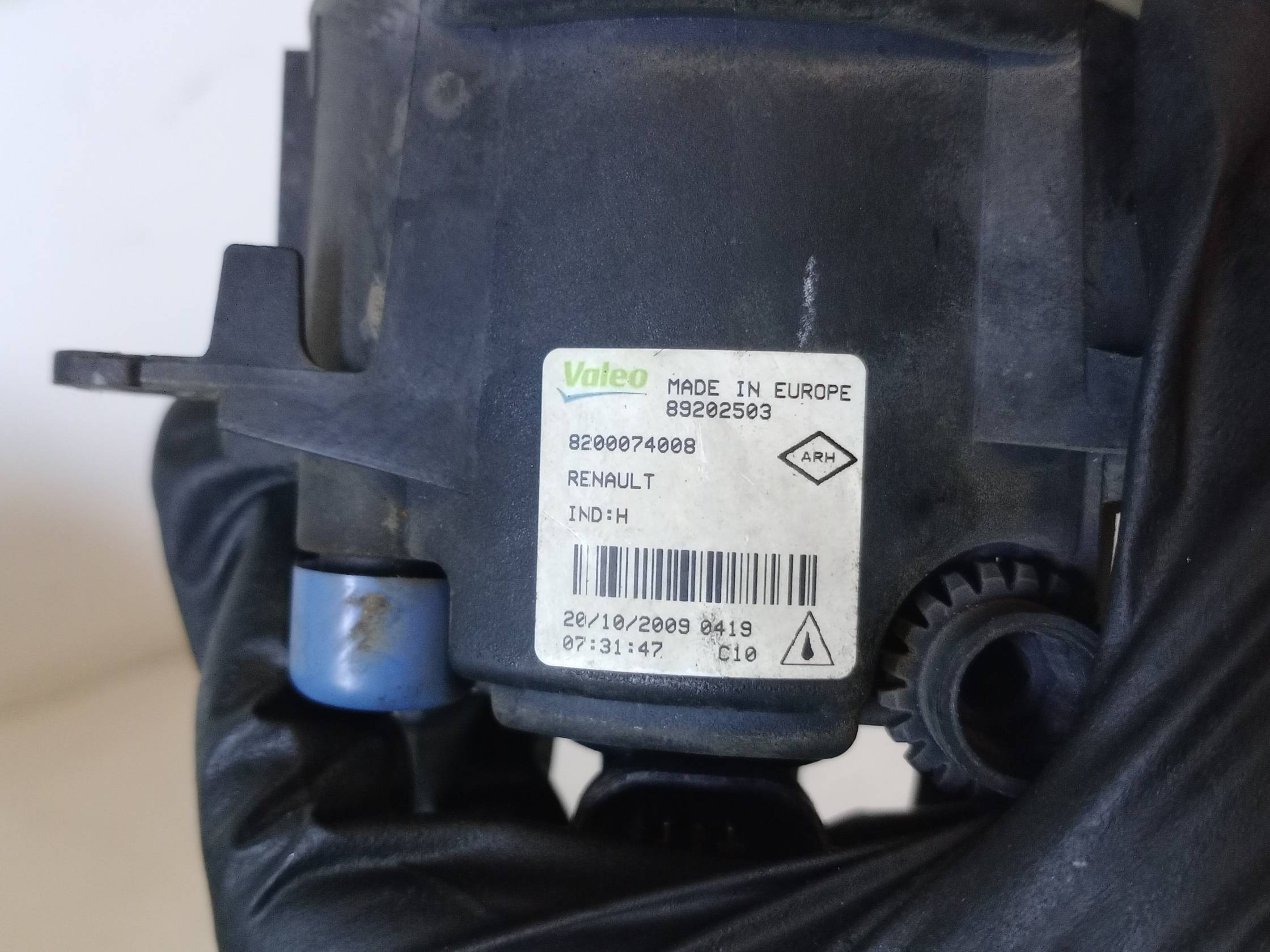 Proiettore fendinebbia dx.