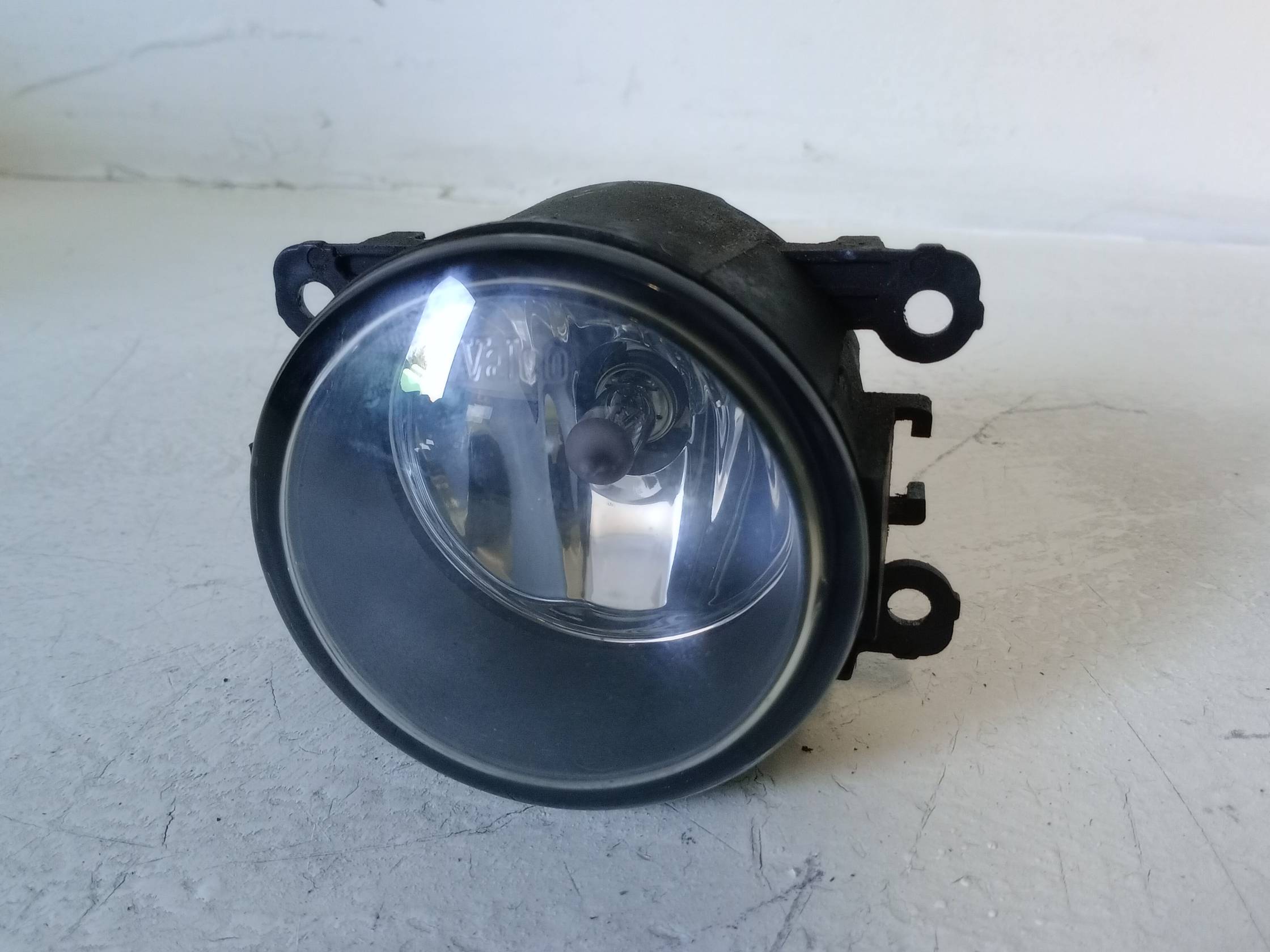 Proiettore fendinebbia sx.