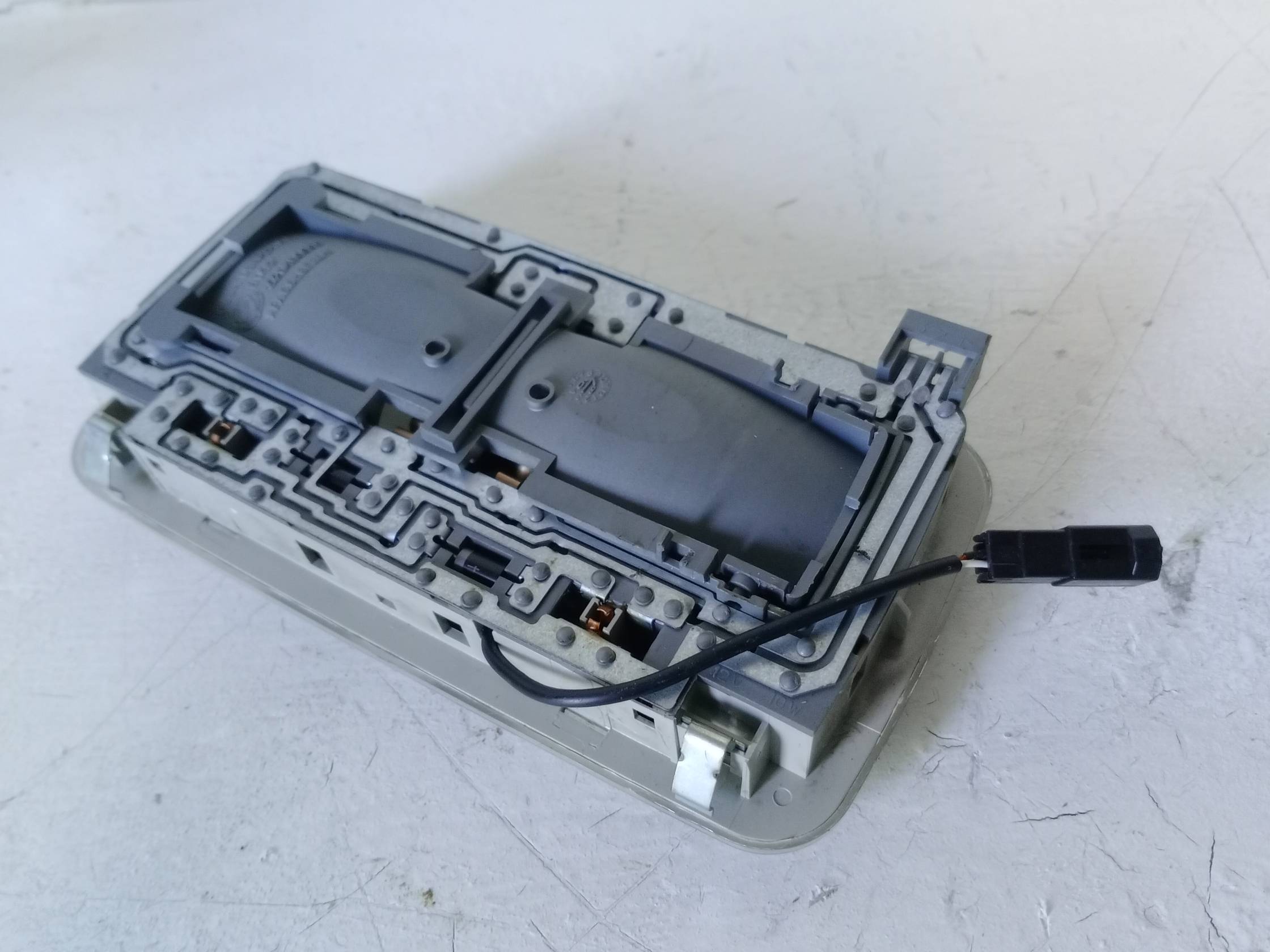 Luce cortesia ant. tetto