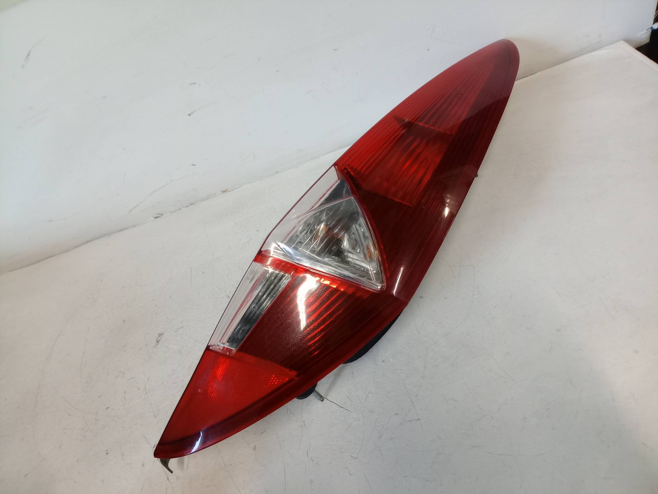 Fanale post. dx. Fanale post. dx.