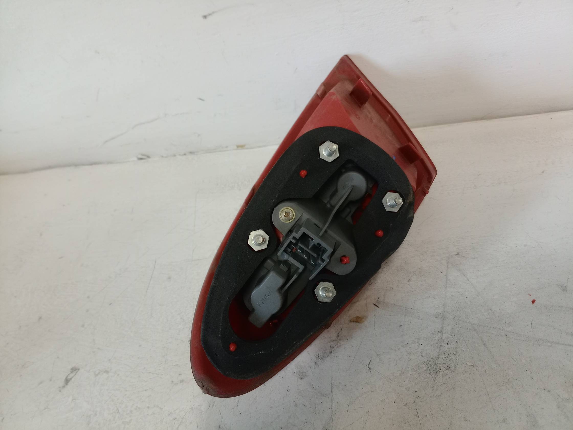 Fanale post. parte est. sx.