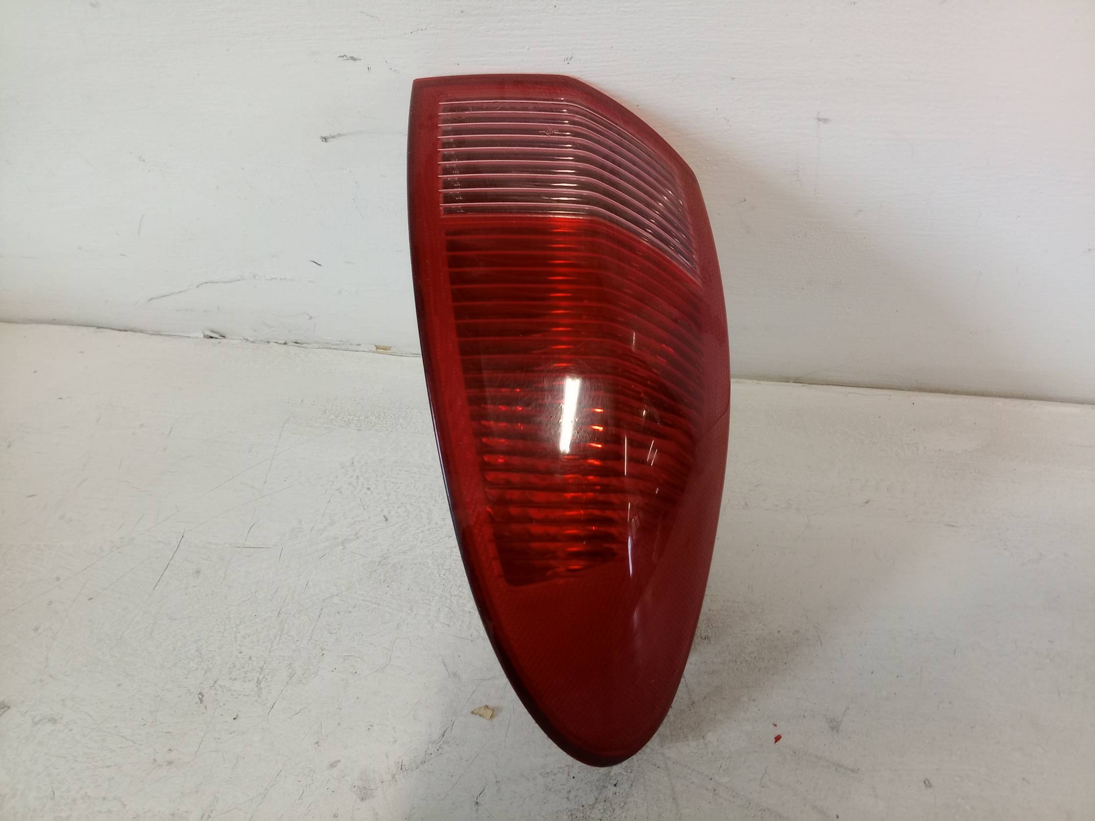 Fanale post. parte est. dx.