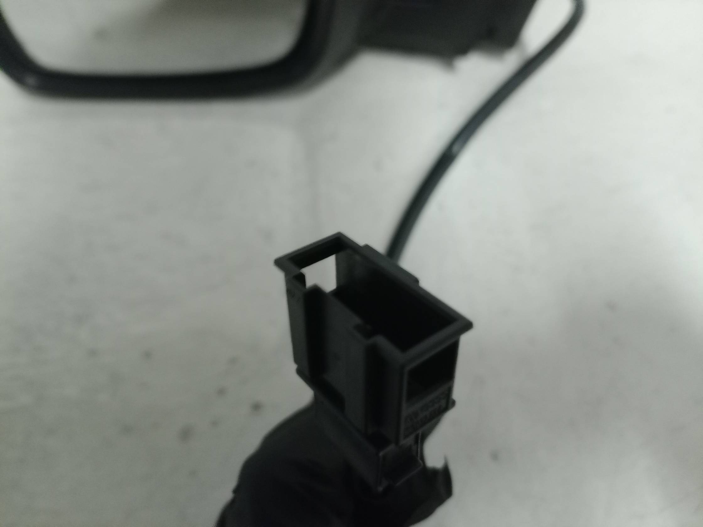 Retrovisore est. regolaz. elettr. sx.