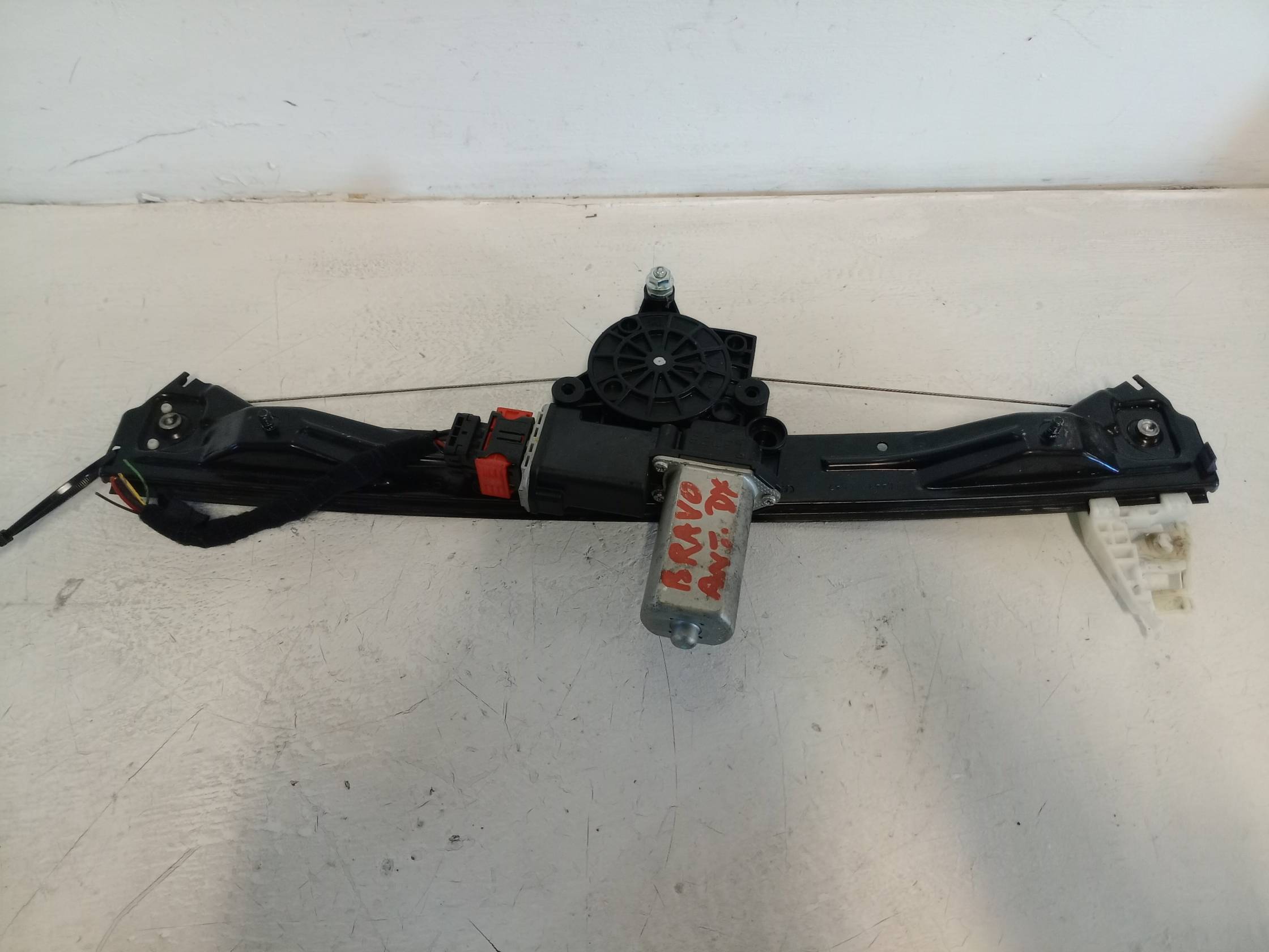 Alzacristallo elettr. porta ant. dx. Alzacristallo elettr. porta ant. dx.