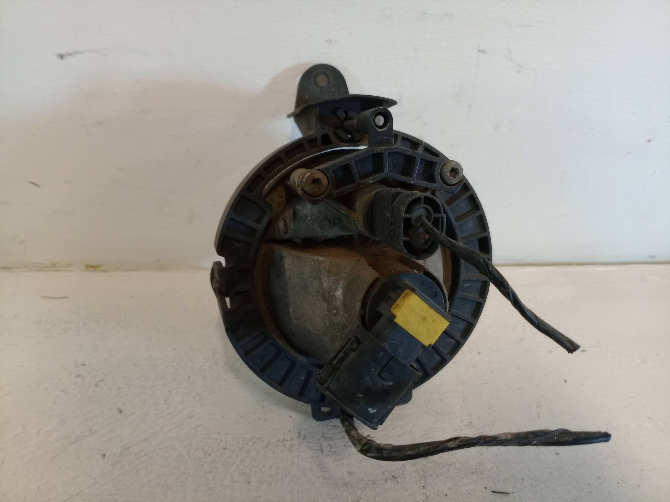 Proiettore fendinebbia sx.