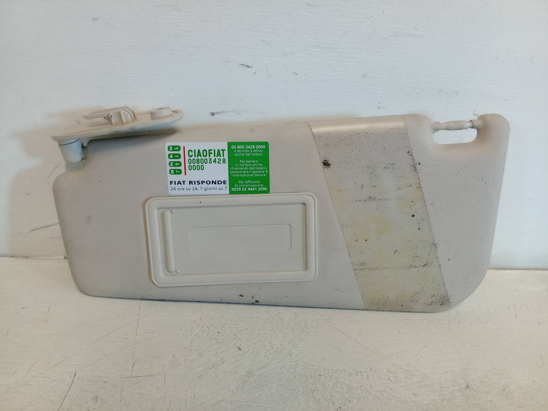 Aletta parasole parabrezza sx.