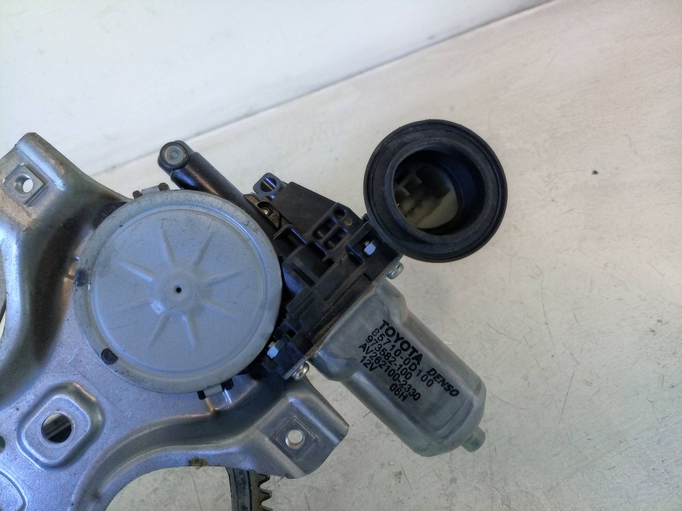 Alzacristallo elettr. porta ant. dx.