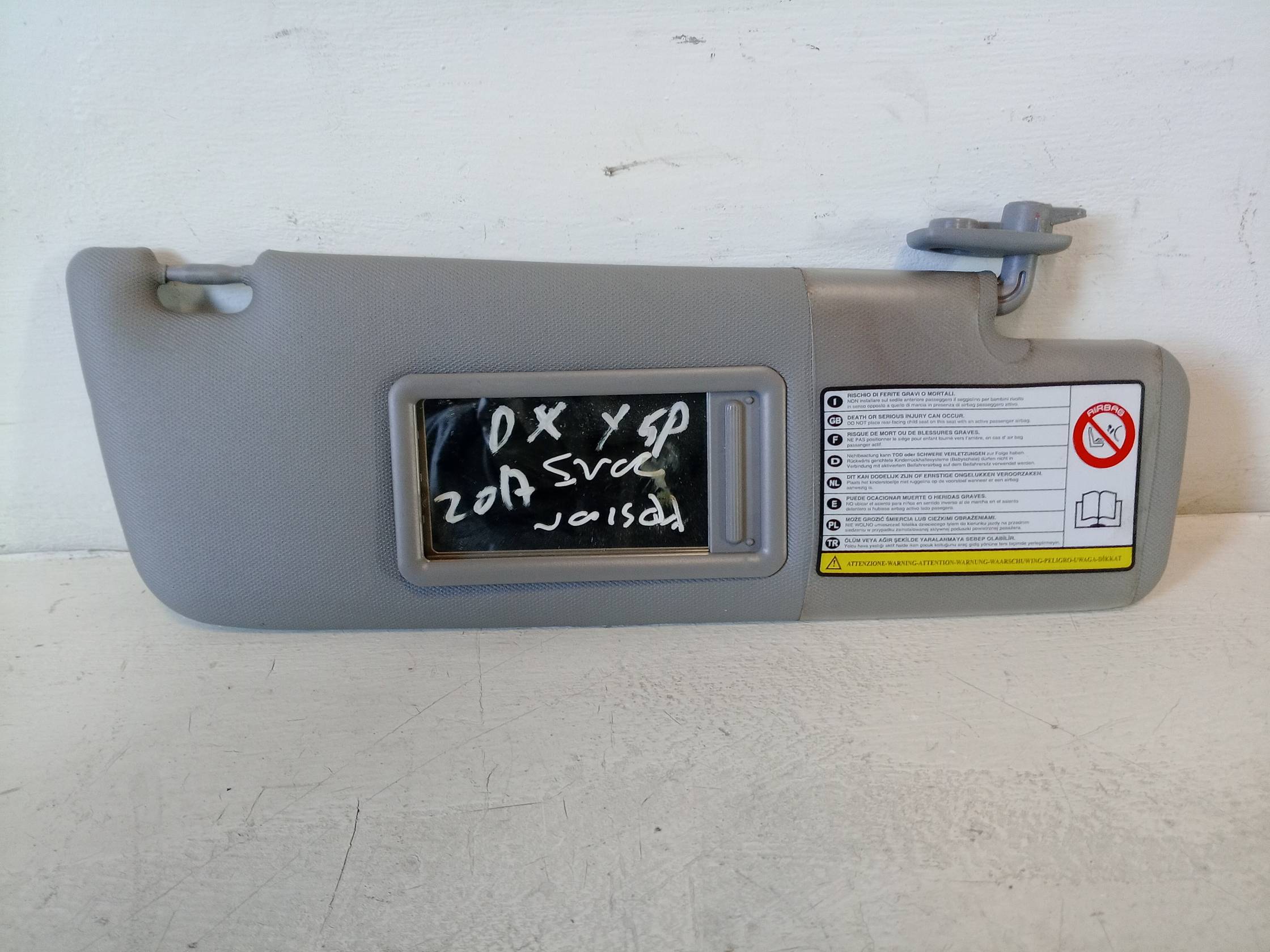 Aletta parasole parabrezza dx.