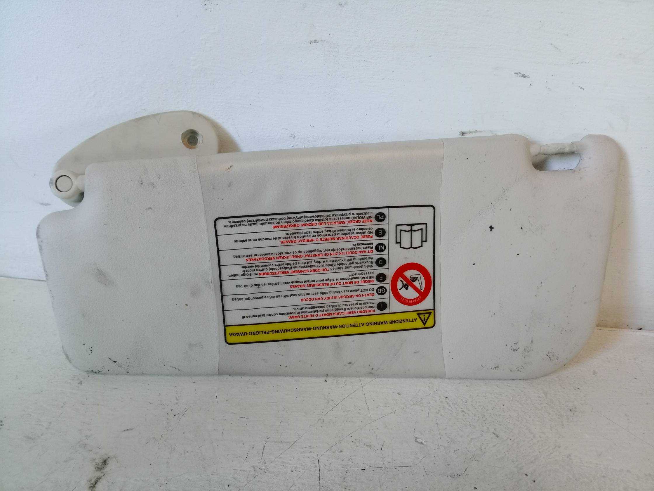 Aletta parasole parabrezza dx.