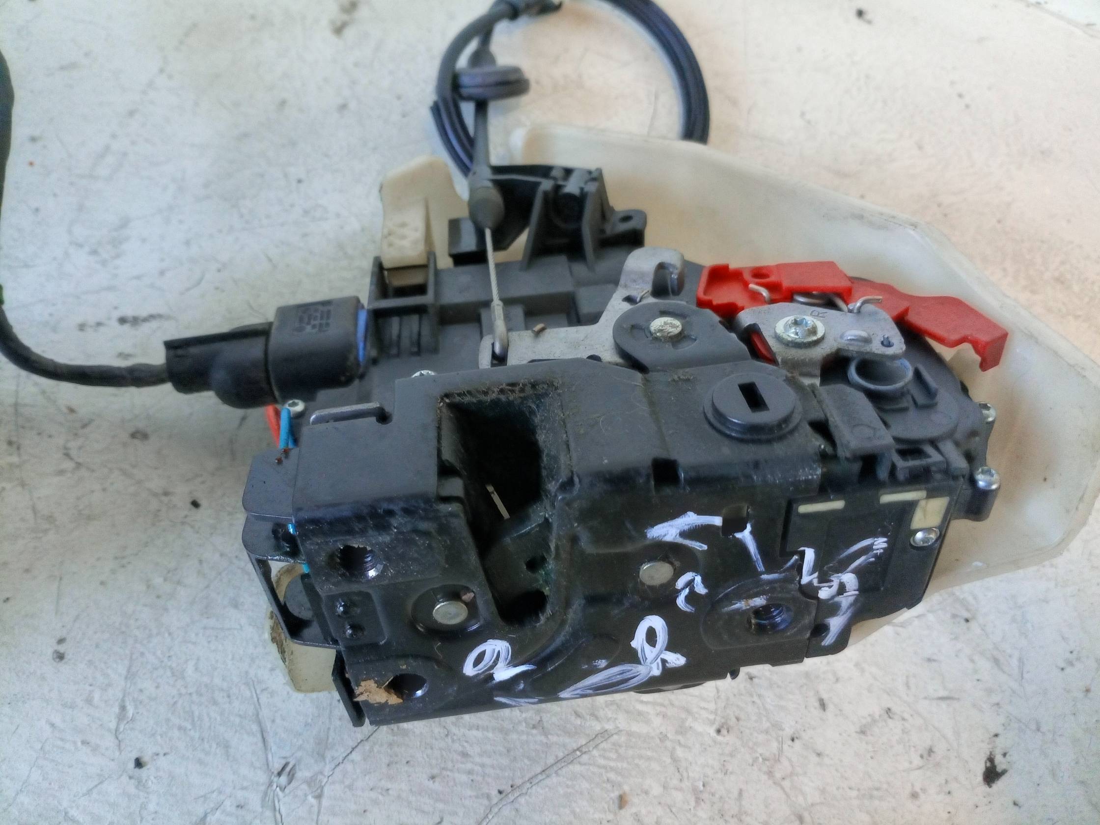 Serratura porta post. dx.