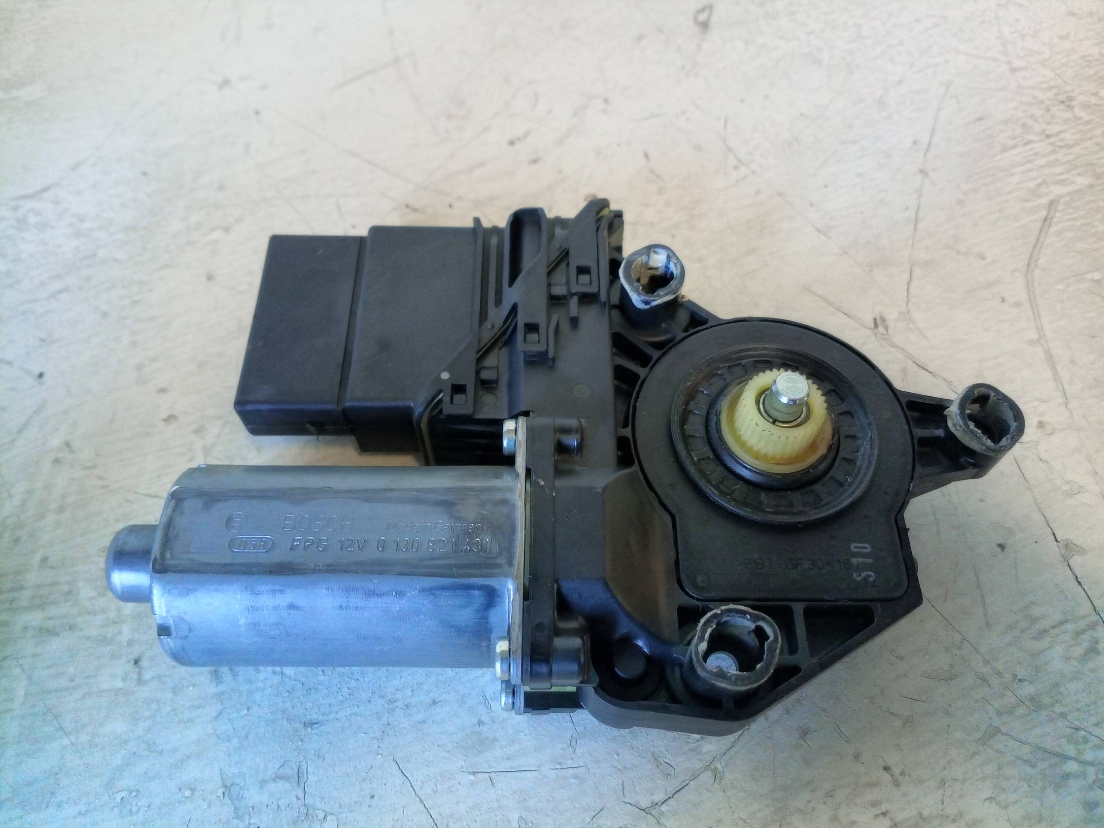 Motorino alzacristallo porta post. sx.