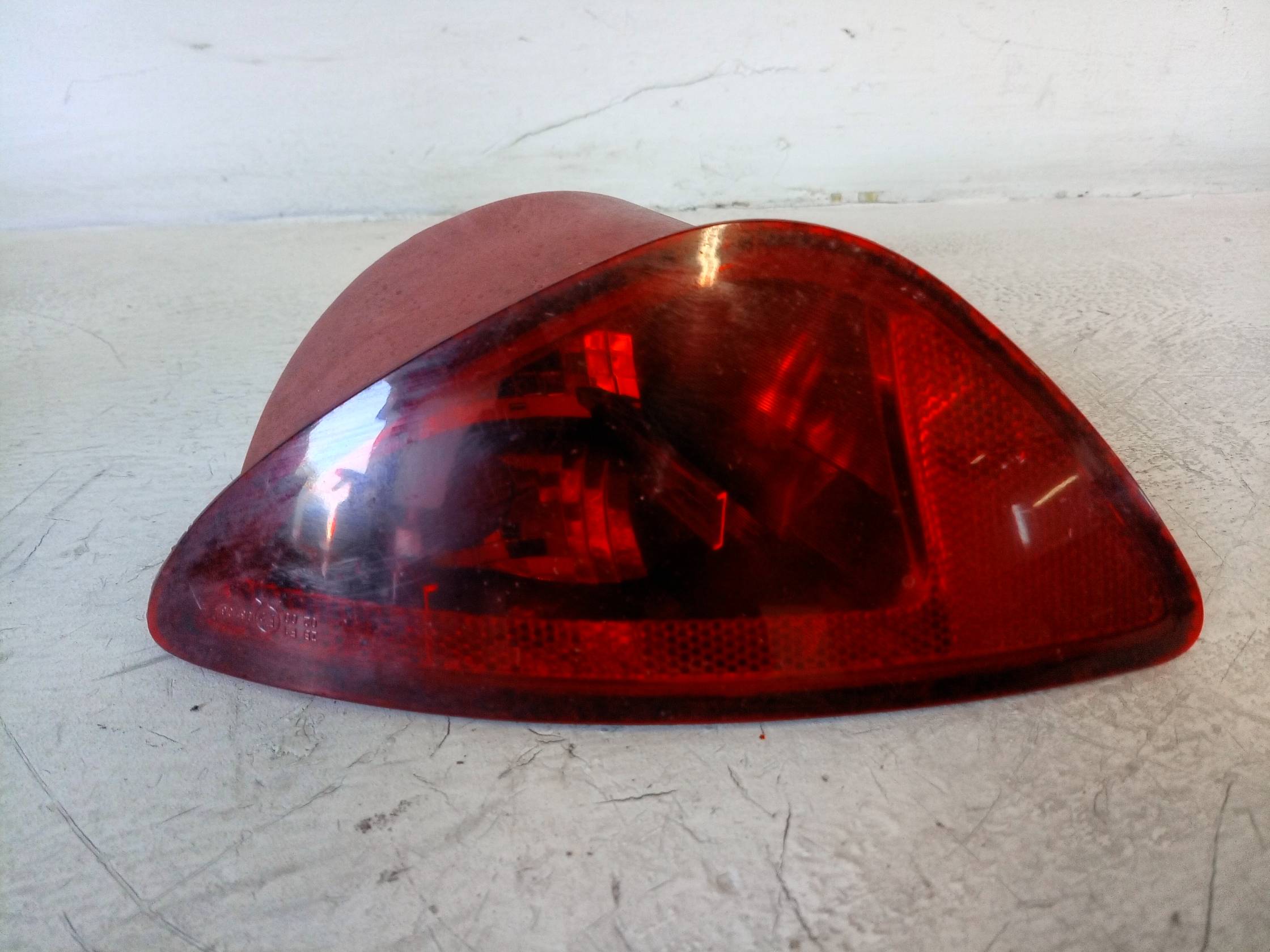 Fanale retronebbia dx.