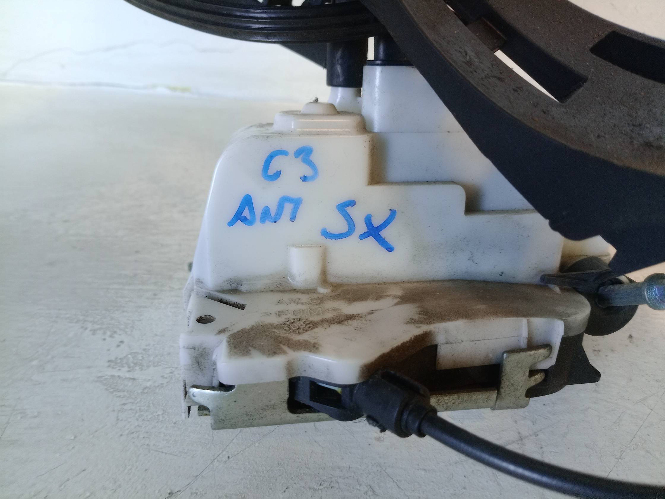 Serratura porta ant. sx.