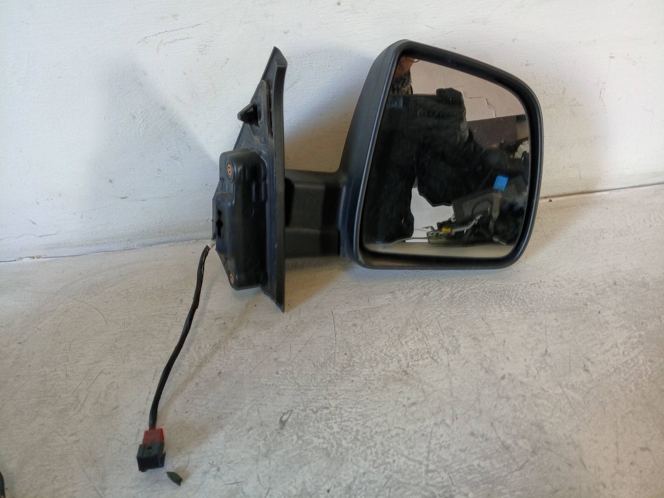 Retrovisore est. regolaz. elettr. dx. Retrovisore est. regolaz. elettr. dx.