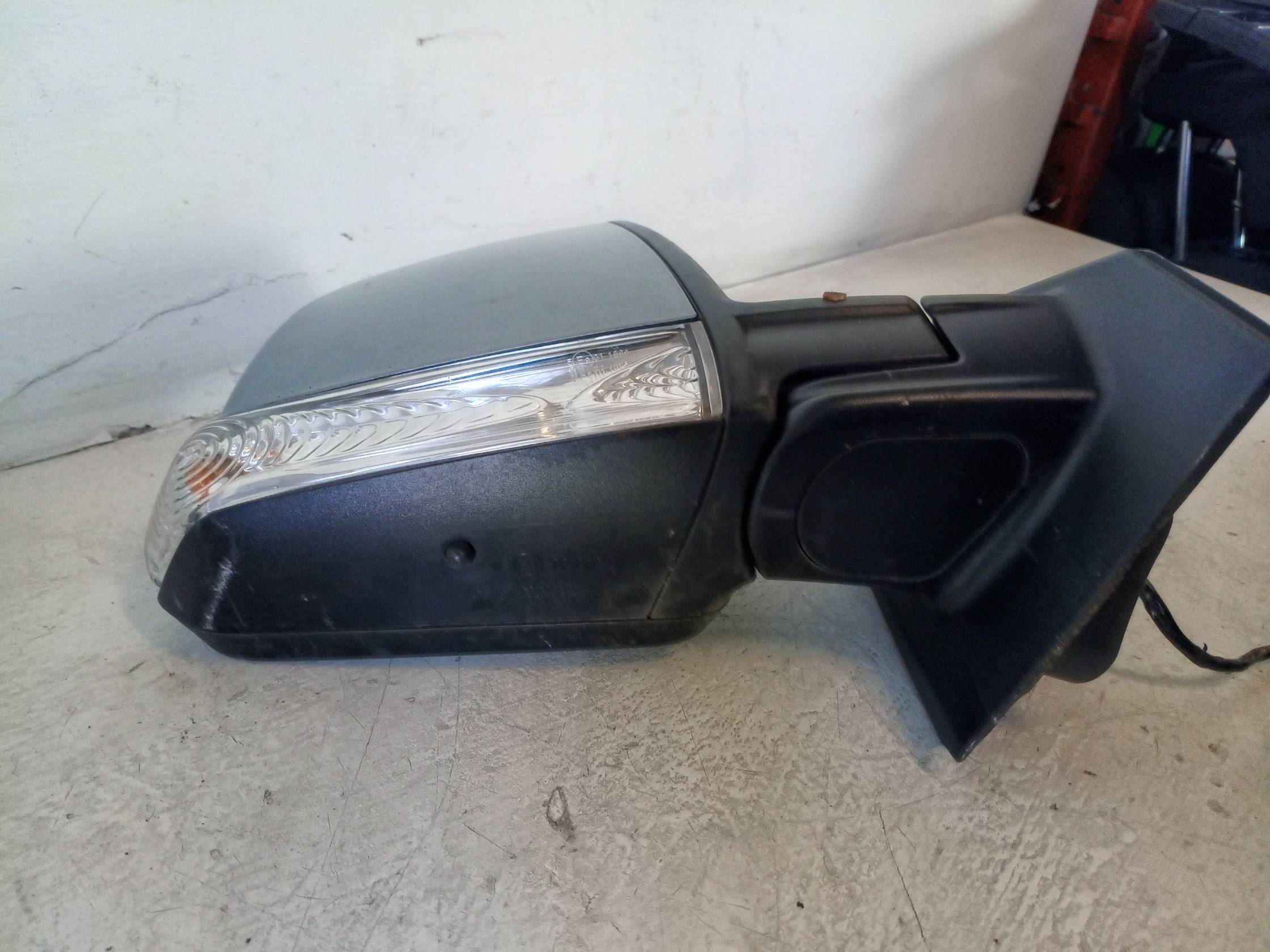 Retrovisore est. regolaz. elettr. dx. Retrovisore est. regolaz. elettr. dx.